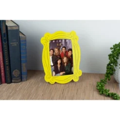 Silver Buffalo Friends Picture Frame | Friends TV Show Merchandise Photo Frame | 4 X 6 Inches -Decora Shop GUEST 2f9a8976 fba7 4f5a a3b1 6a3093f0701c
