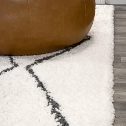 Catala Moroccan Diamond Shag Indoor Area Rug - JONATHAN Y -Decora Shop GUEST 499acec6 9c48 4218 97a7 7f82037b9d91