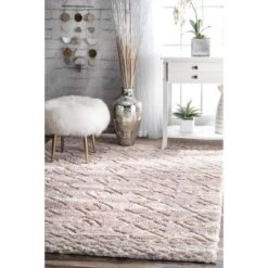 NuLOOM Vinita Moroccan Diamonds Shaggy Area Rug