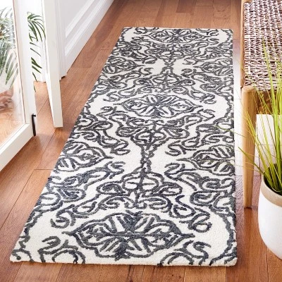 Blossom BLM112 Hand Tufted Area Rug - Safavieh 1 Blossom BLM112 Hand Tufted Area Rug - Safavieh
