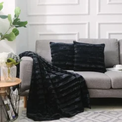 Cheer Collection Ultra Soft Faux Fur Throw Blanket -Decora Shop GUEST aa596d9d 56b4 42ea b7ec fecfa32ed840