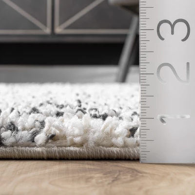 NuLOOM Amanda Moroccan Chevron Tassel Area Rug 2 NuLOOM Amanda Moroccan Chevron Tassel Area Rug - Image 2