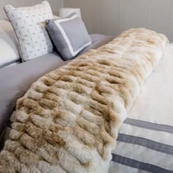 Lavish Home 60x80 Jacquard Faux Fur Blanket -Decora Shop GUEST e192902b a5ad 4637 9474 665da9154101