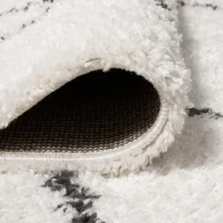 Catala Moroccan Diamond Shag Indoor Area Rug - JONATHAN Y -Decora Shop GUEST f32a3238 9013 4b38 8b77 349afbecf96f