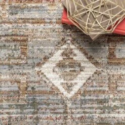 NuLOOM Evie Global Inspired Emblem Fringe Area Rug -Decora Shop GUEST fc935ab3 85a7 4a55 81b1 5a89ef36526f